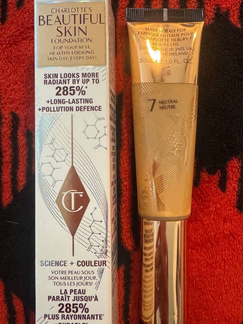 Charlotte Tilbury Gold Foundation Tube - Neutral 7
